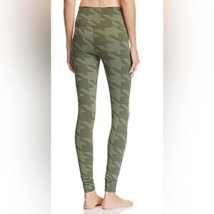 Alo High Waist Jungle Houndstooth leggings